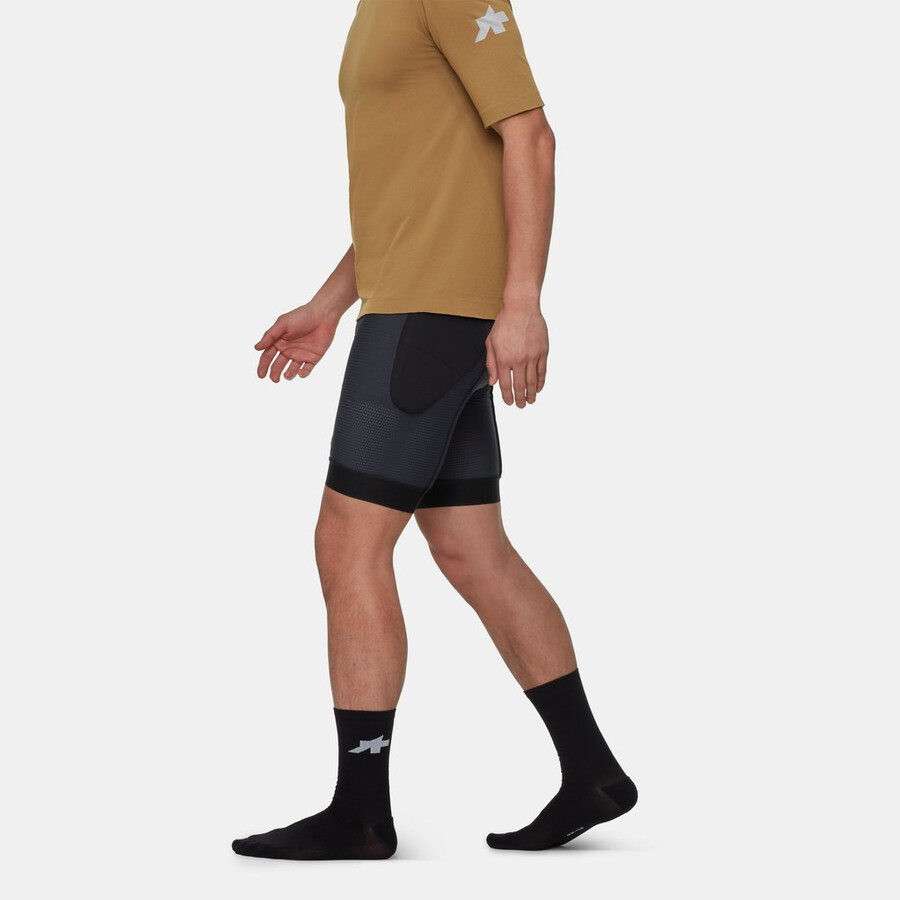 assos x mammut tactica liner shorts hp t3 grå