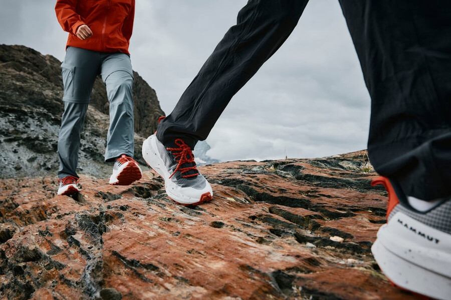 aenergy swiss hike low men mammut rød