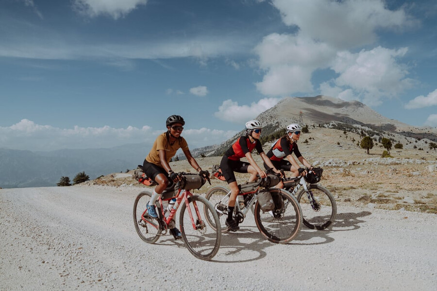 assos x mammut tactica dametrøye t5 rød